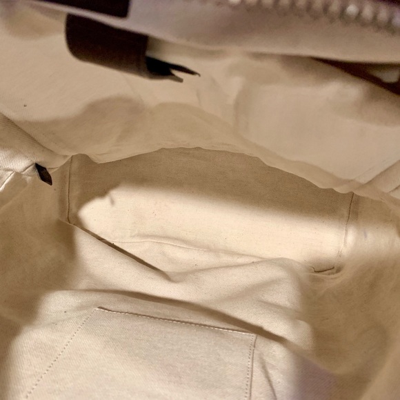 Host pick 🥰Auth Gucci GG Supreme Chevron backpack - Picture 6 of 8